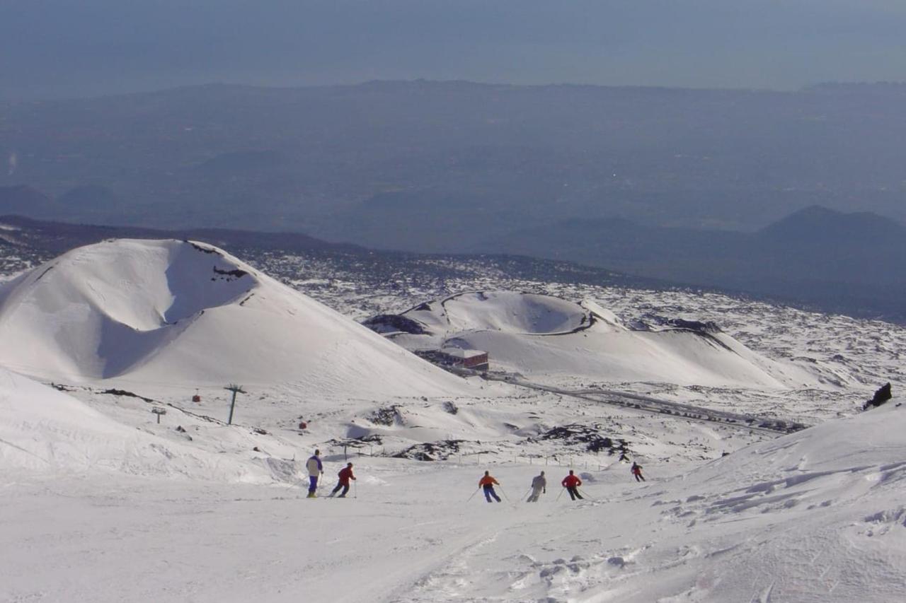 Апартаменты La Pigna Dell'Etna Николози Экстерьер фото